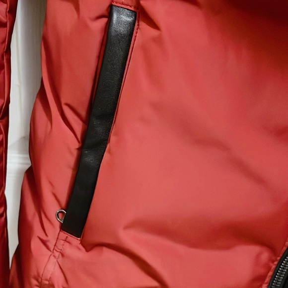 MACKAGE ADALI down coat with natural fur Signature Mackage Collar - Picture 3 of 5